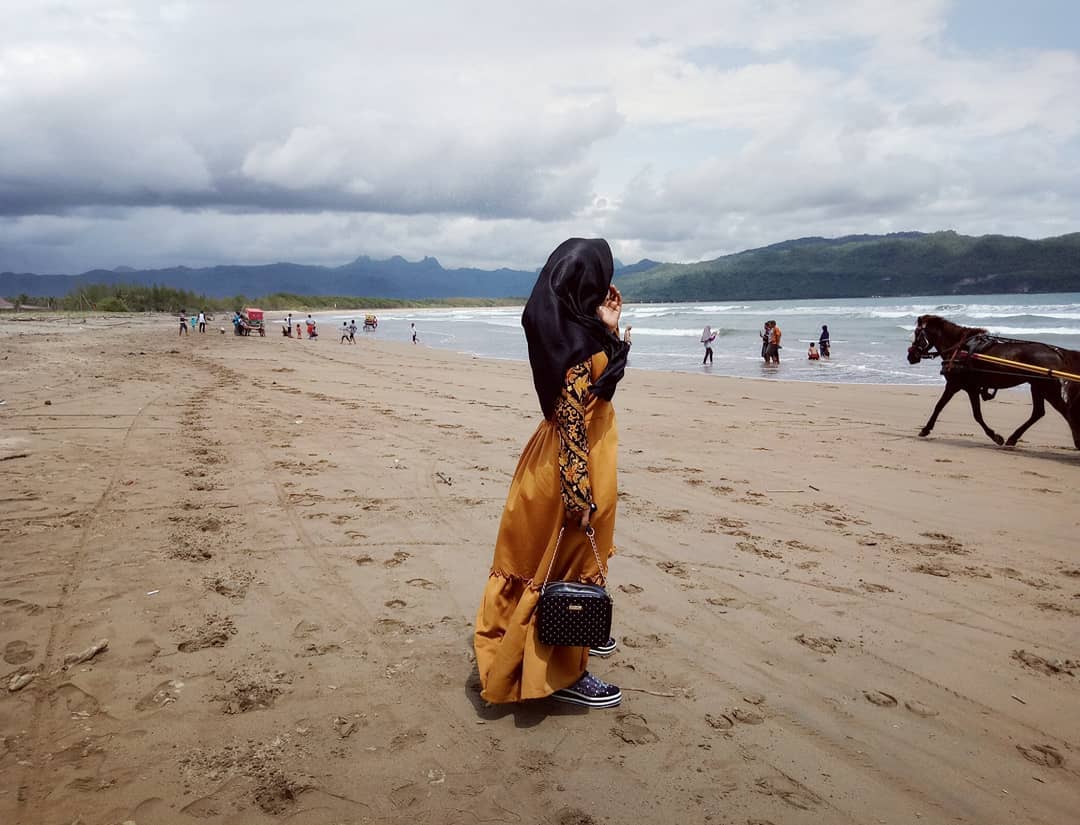 Pantai Teleng Ria Awal Dari Keindahan Pacitan Jalan Wisata