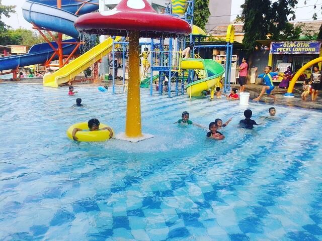 kolam-renang-anggrek-sport-club-bekasi