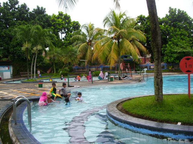 kolam-renang-griya-tugu-asri-depok