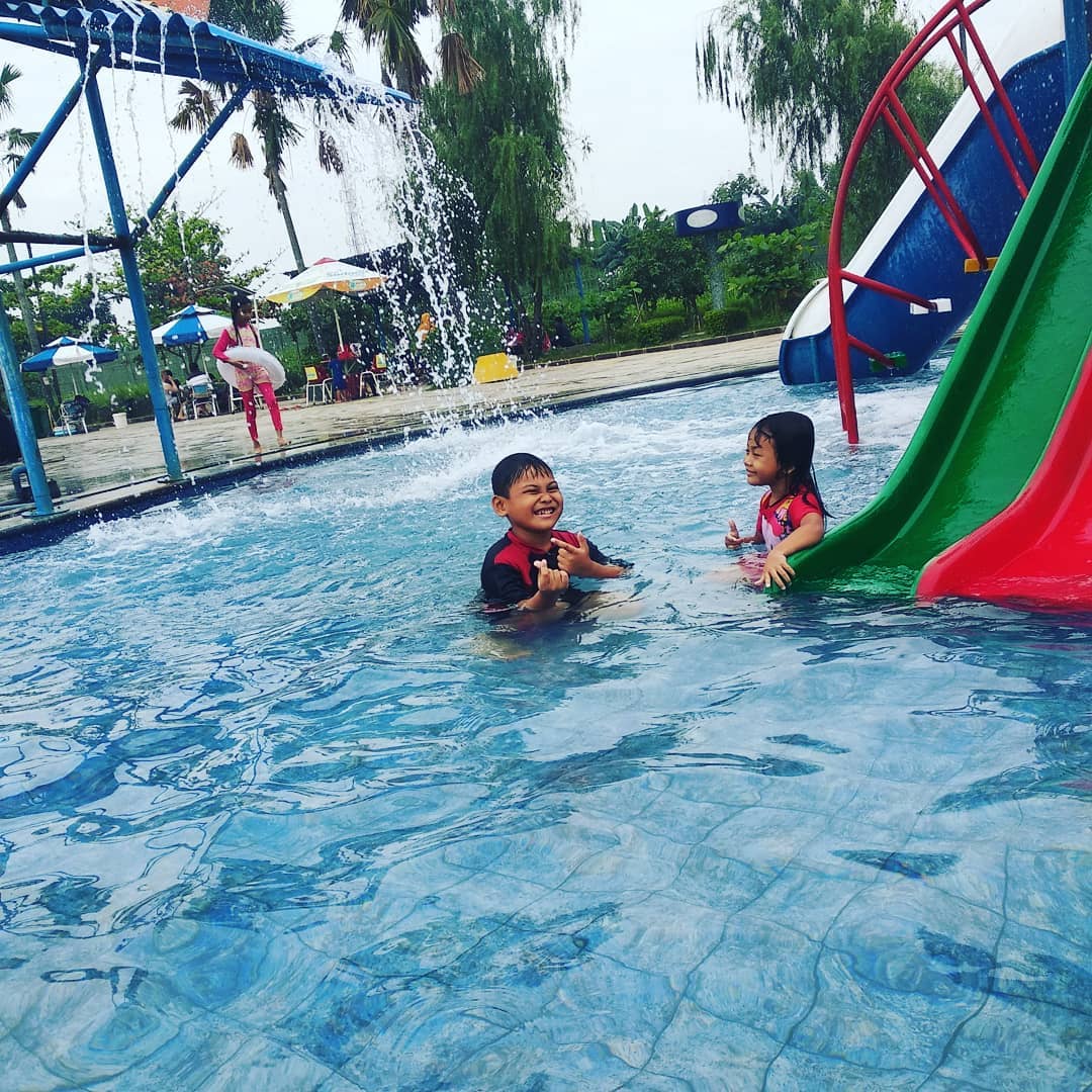 water-splash-darmawangsa-bekasi