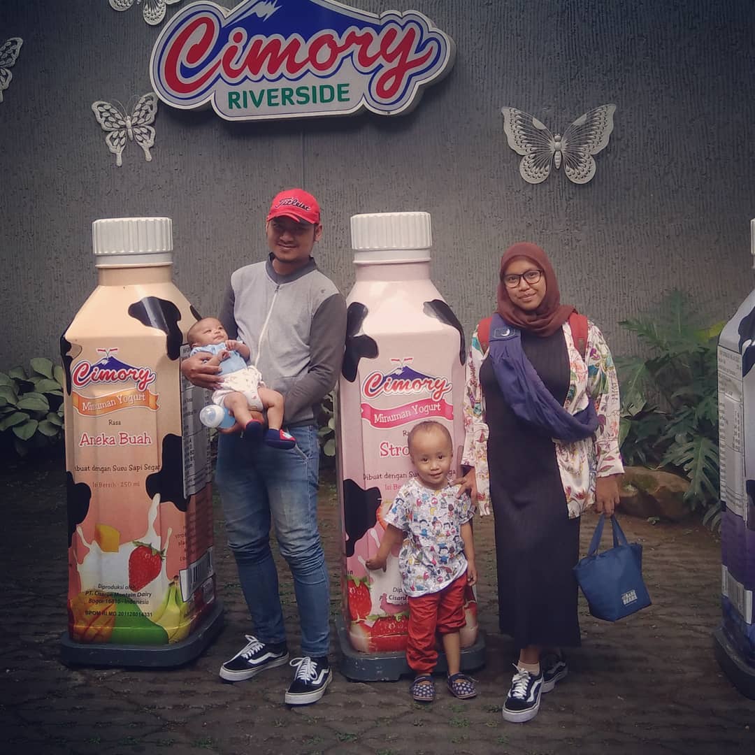 Tiket Masuk Cimory Riverside 2021 Menu Villa Alamat Dan Gambar