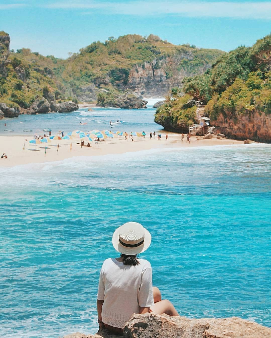 Memandang Pantai Drini