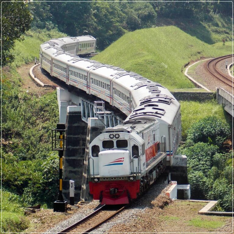 Gambar Mengenai Info Jadwal Kereta Api Gajah Wong 2021, Harga Tiket Dan Rute