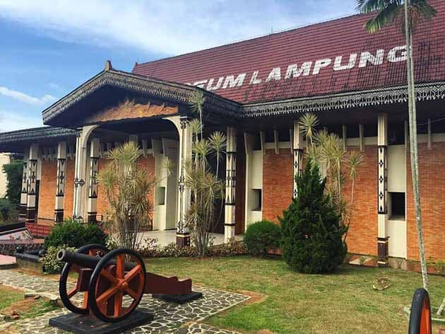   Macam Koleksi Museum Lampung  Harga Tiket Masuk Peta 