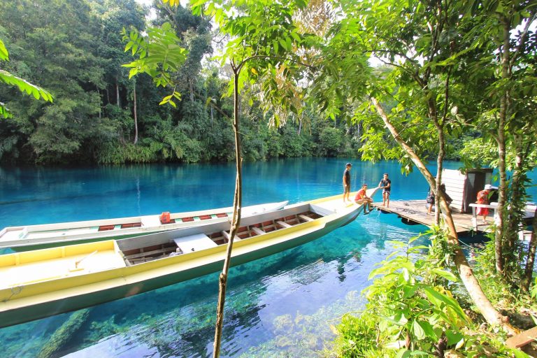 Danau Labuan Cermin Kaltim: Rute, Lokasi & HTM